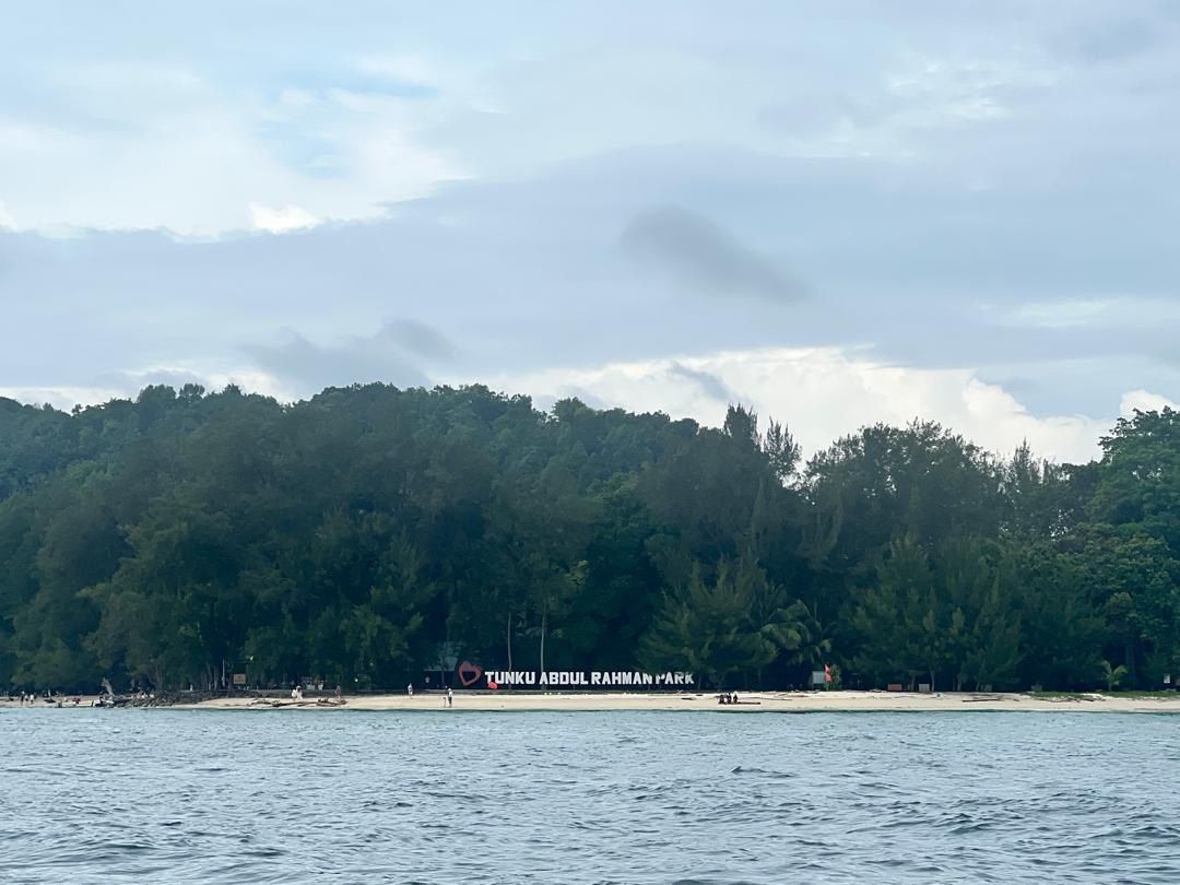 Explore Manukan Island
